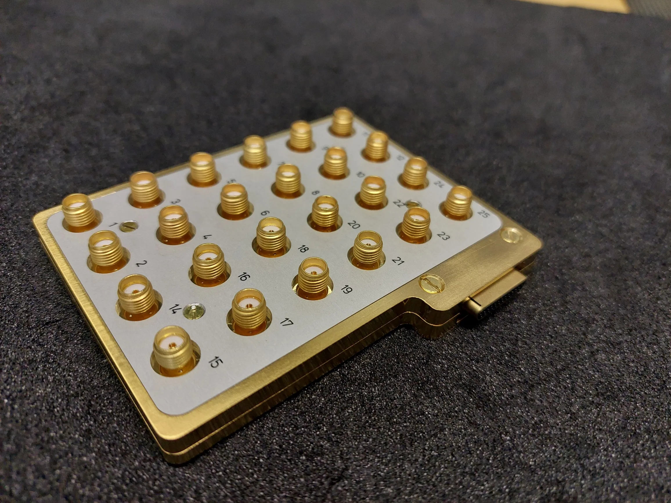 MicroD25 to 24 SMA adapter — view 2