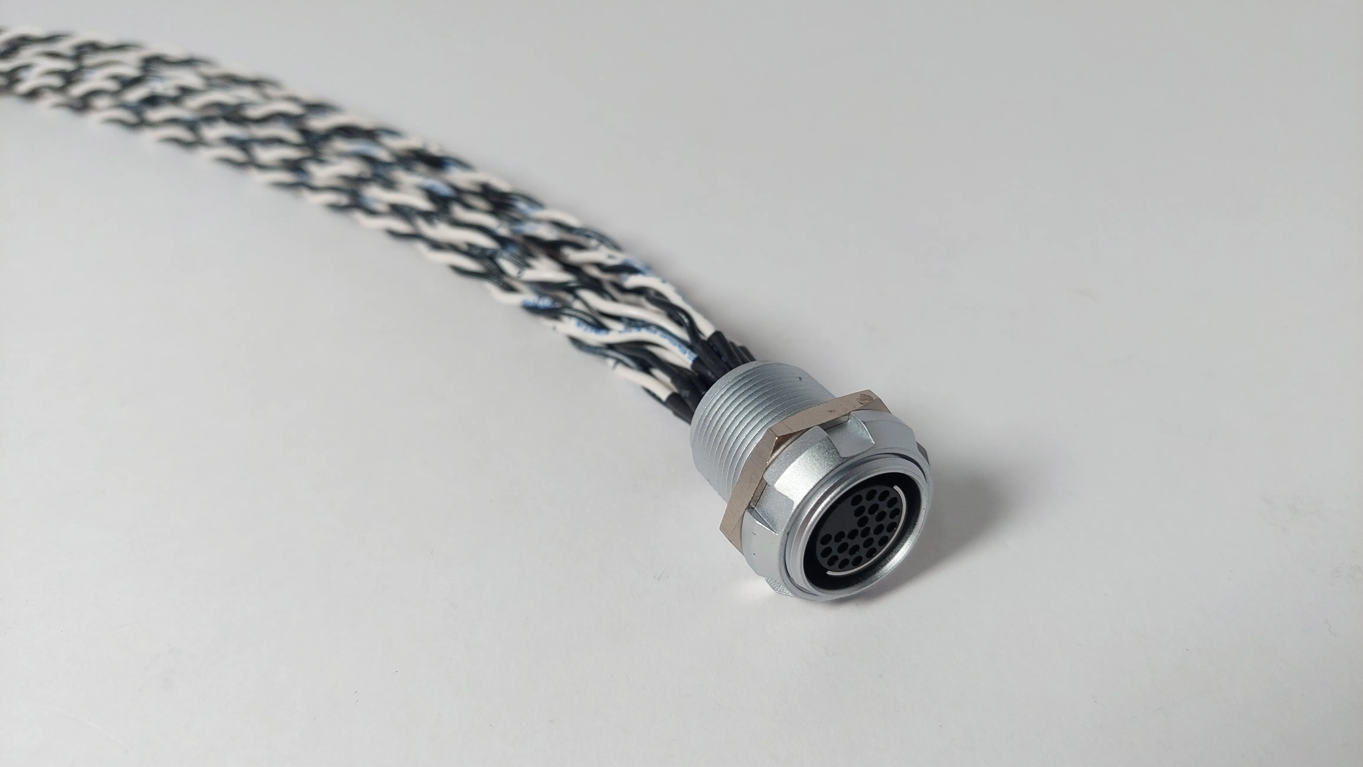 Fischer pigtail cable — view 2