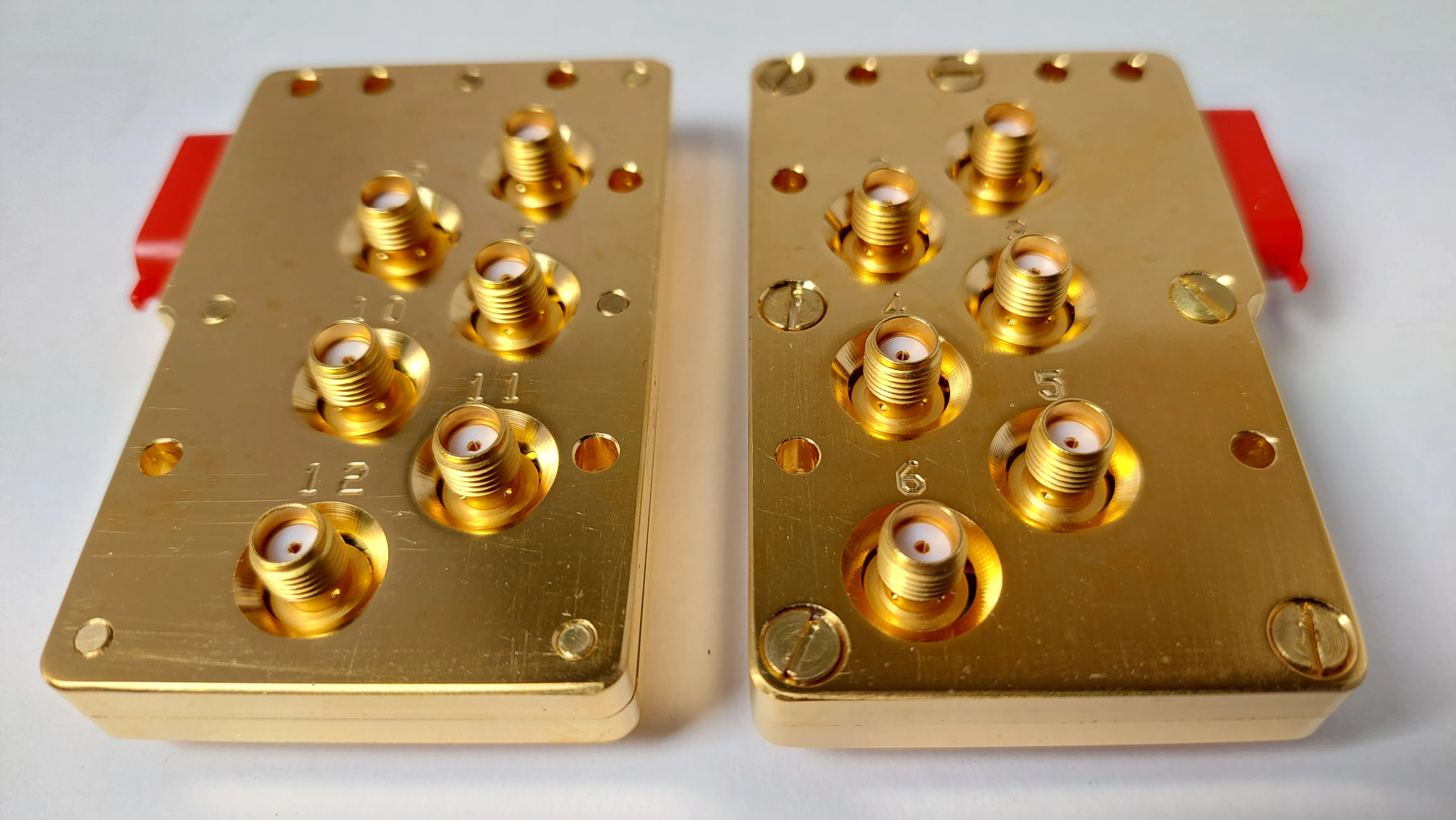 MicroD25 to 12 SMA adapter — view 3