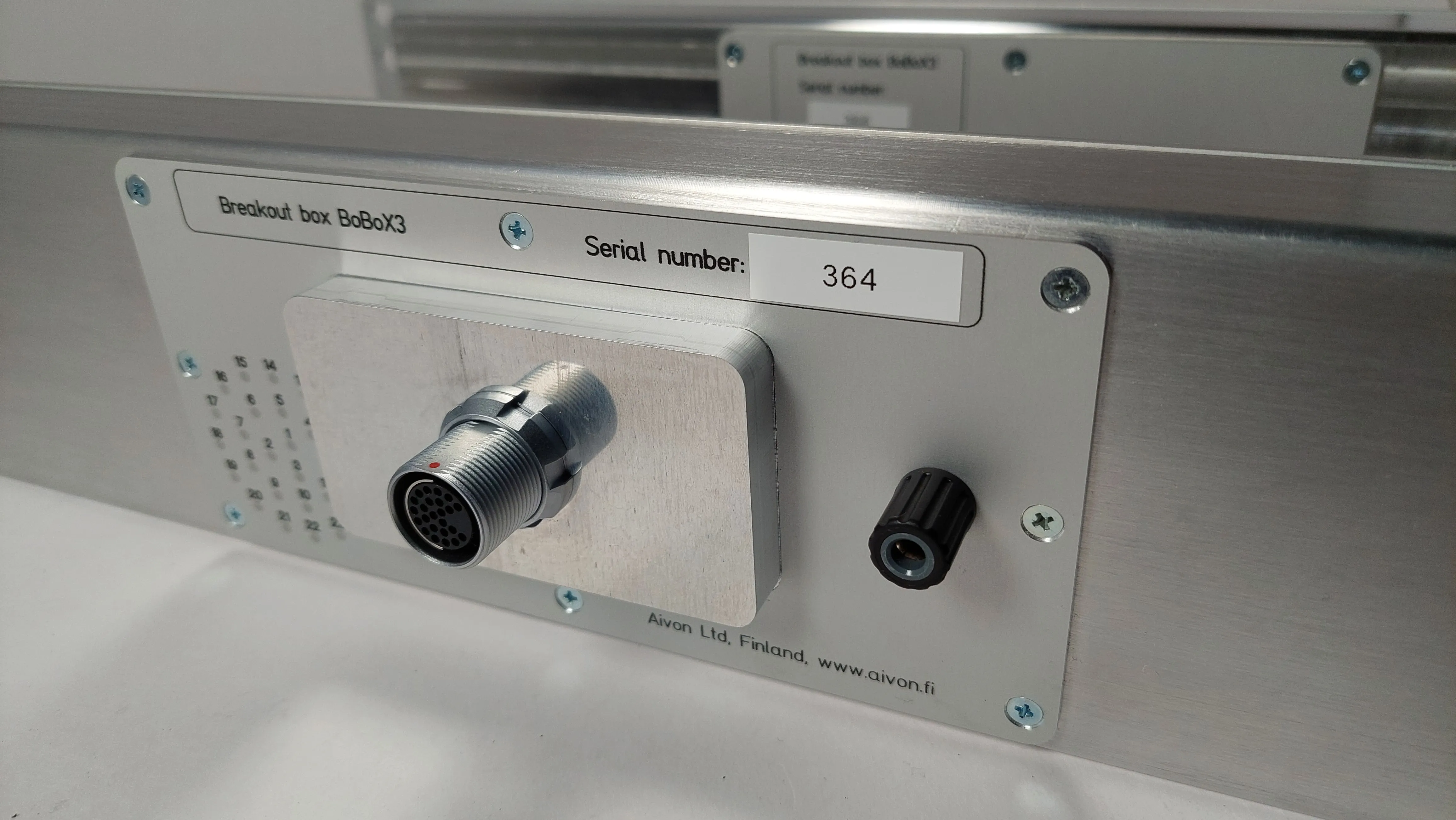 BoBoX3 breakout box with filtering — view 6