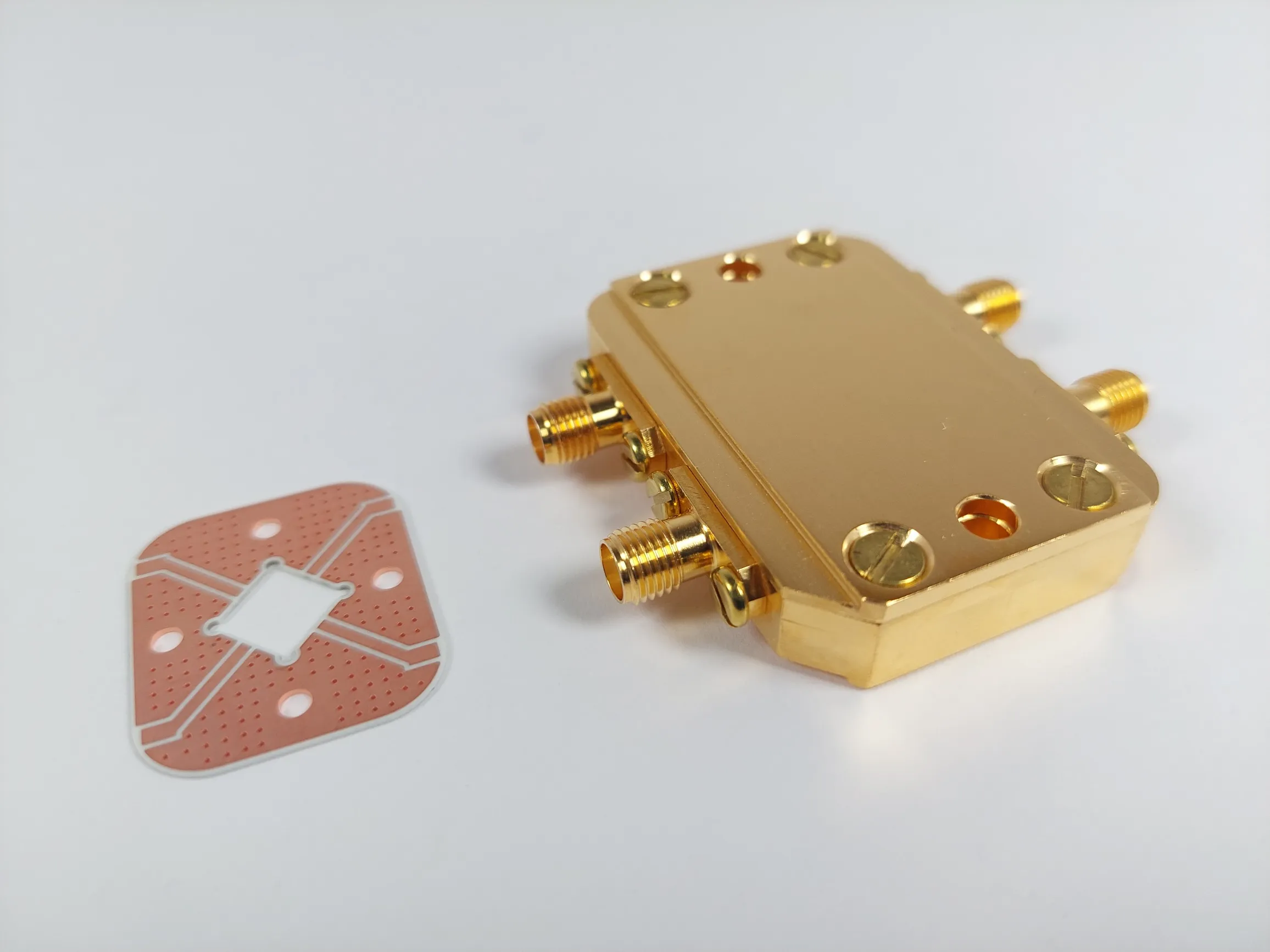 SMA-4B sample holders — view 6