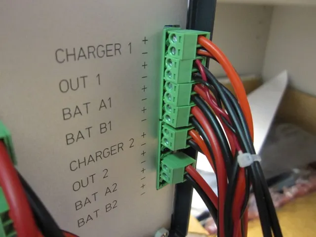 IMG_0012_rearpanelconn_small
