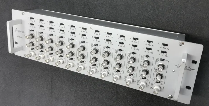 BoBoX1A breakout box with selectable filters