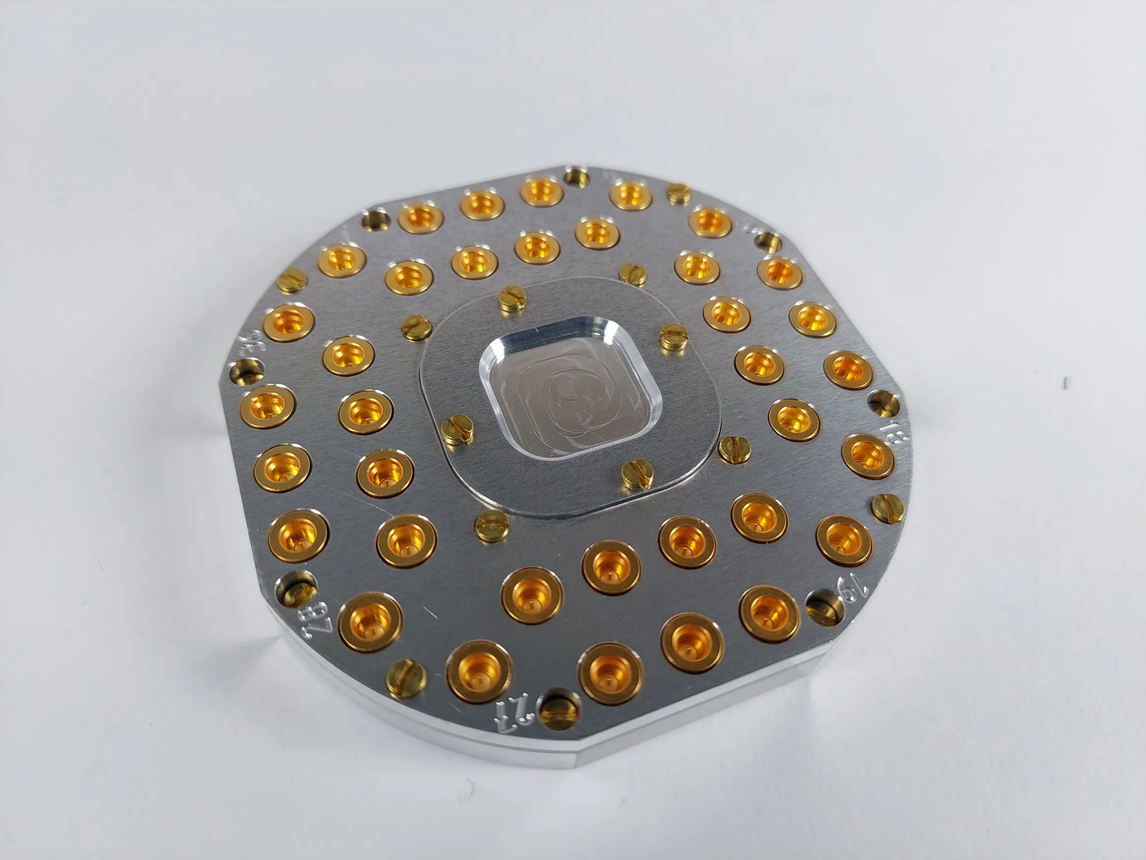 SMP-32 sample holder — view 2